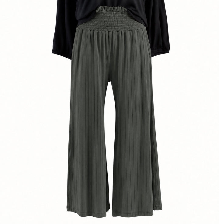 PREORDER womens cropped shirred gaucho pant | beluga | woods rib