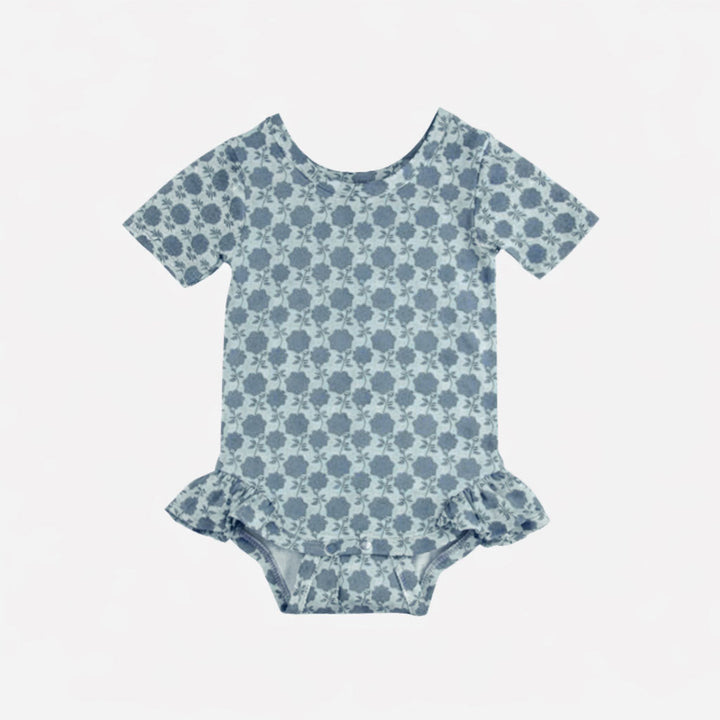 short sleeve ruffle leg bodysuit | blue calico | organic cotton jersey