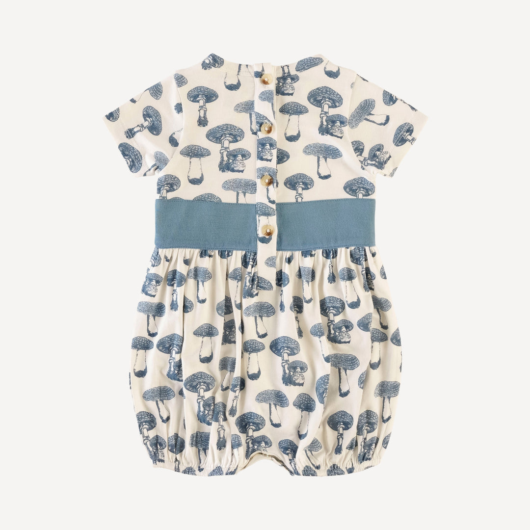 short sleeve button belted bubble | blue fungi | bamboo