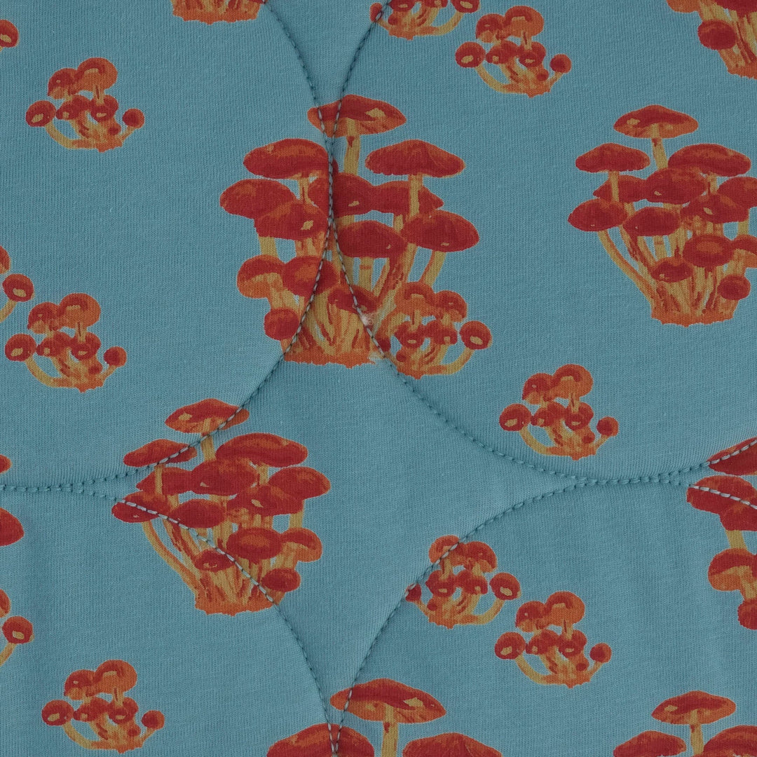 classic circle quilt | red mushroom bunch | organic cotton jersey