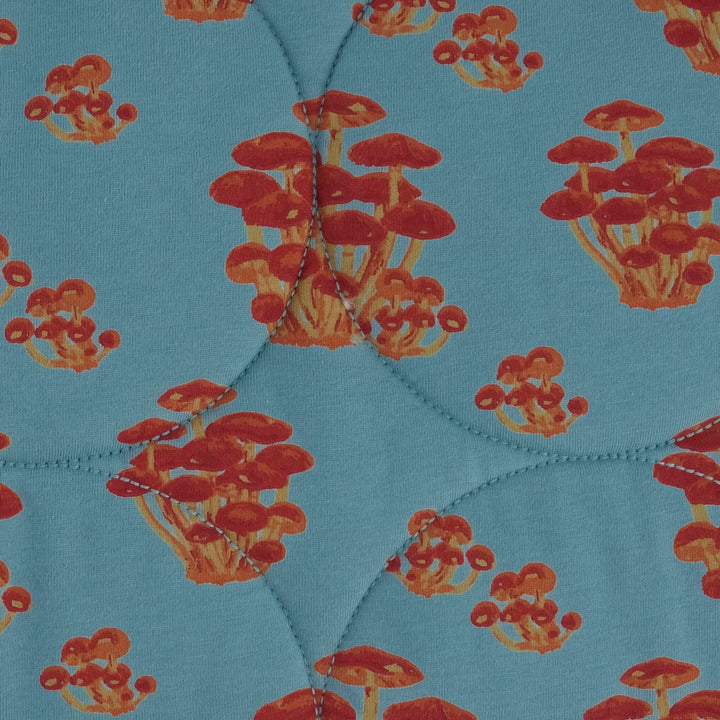 classic circle quilt | red mushroom bunch | organic cotton jersey