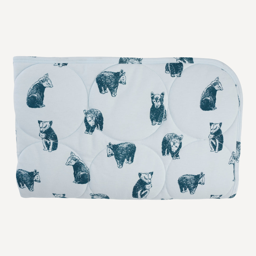 classic circle quilt | blue bear cubs | organic cotton jersey