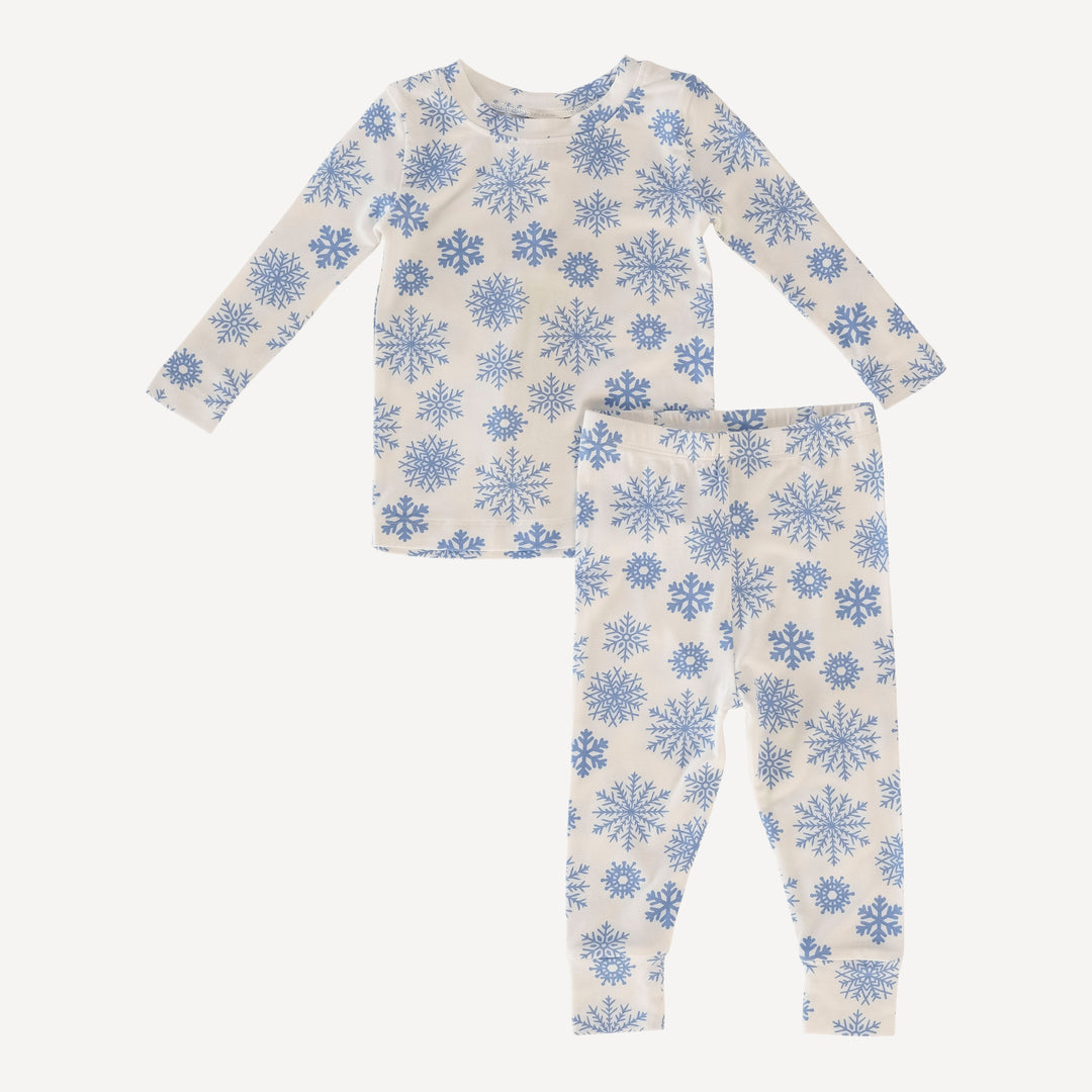 long sleeve crew neck pj set | blue snowflake | bamboo