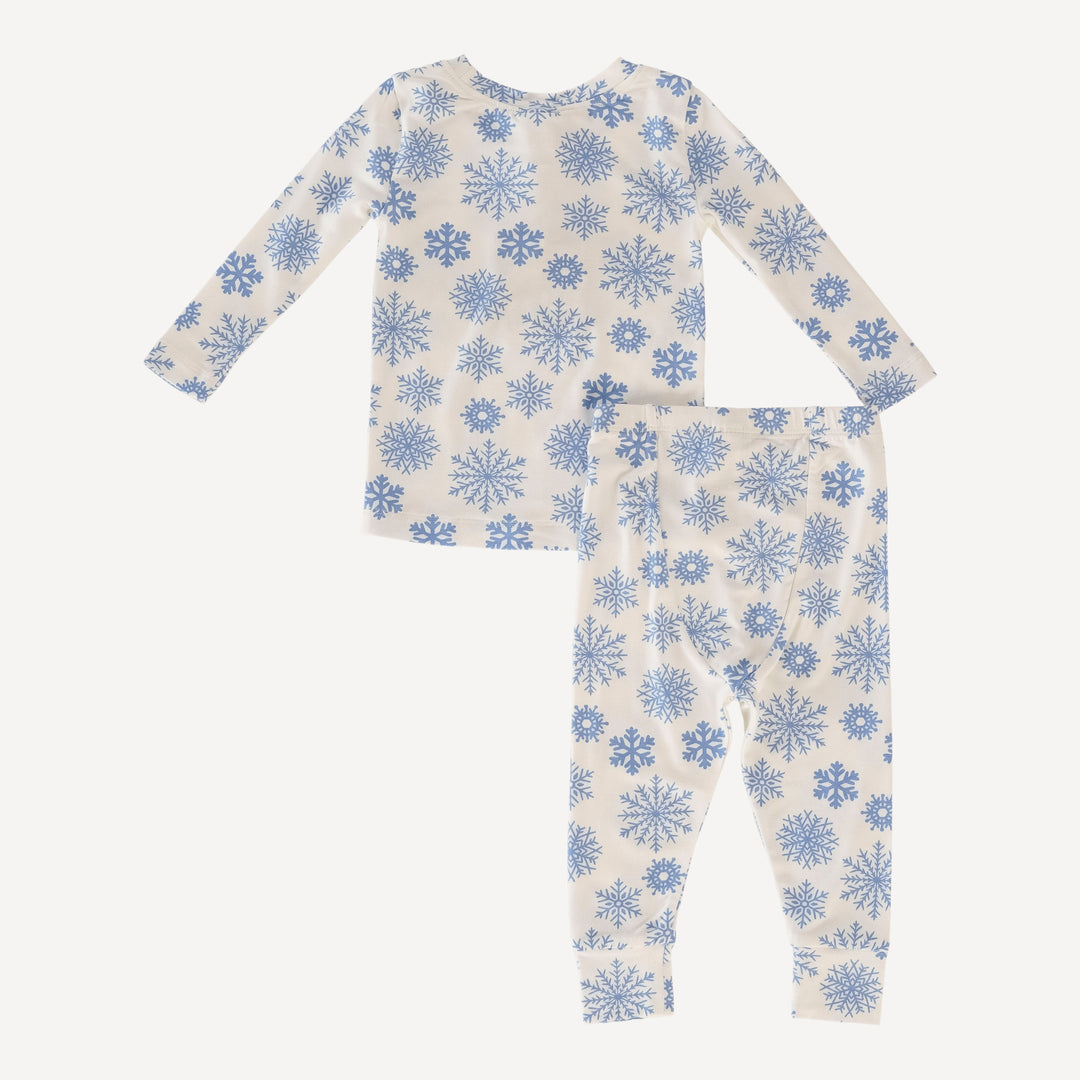 long sleeve crew neck pj set | blue snowflake | bamboo