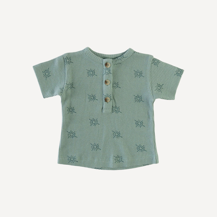 short sleeve basic henley tee | sea pine tiny suns | organic cotton thermal