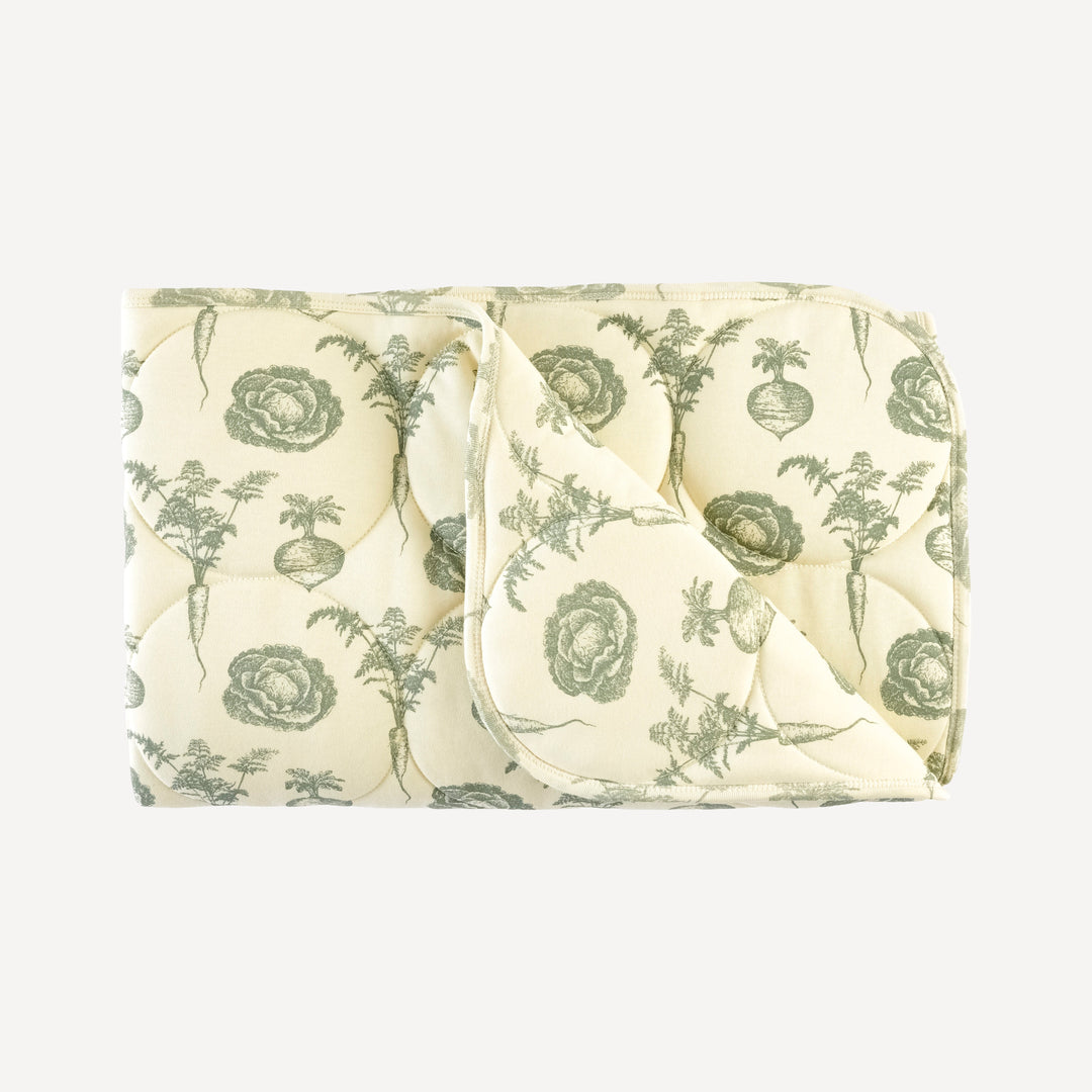 classic circle quilt | jadeite veggies | organic cotton interlock