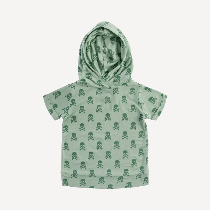 short sleeve skinny hoodie | green skulls | organic cotton interlock