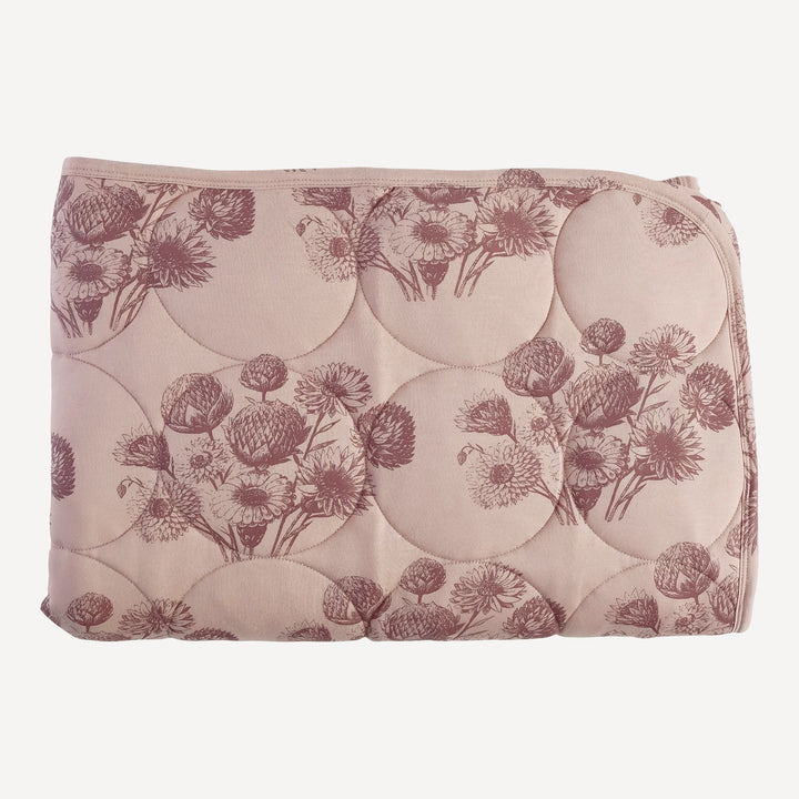 classic circle quilt | burlwood dahlia | organic cotton jersey