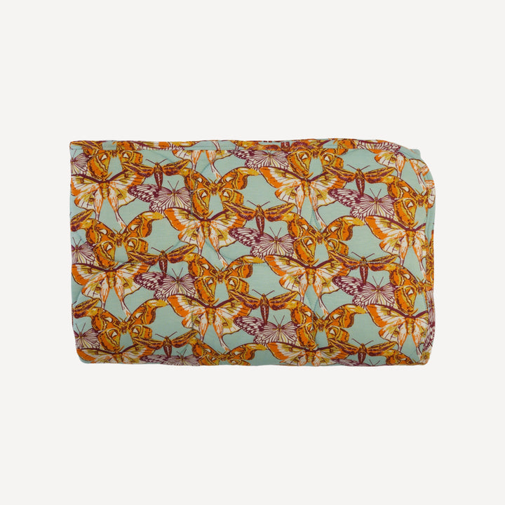 classic circle quilt | blue haze moth wallpaper | bamboo