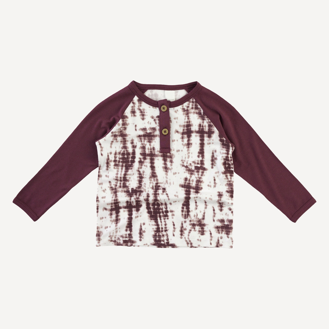 long sleeve baseball henley tee | mahogany shibori | modal