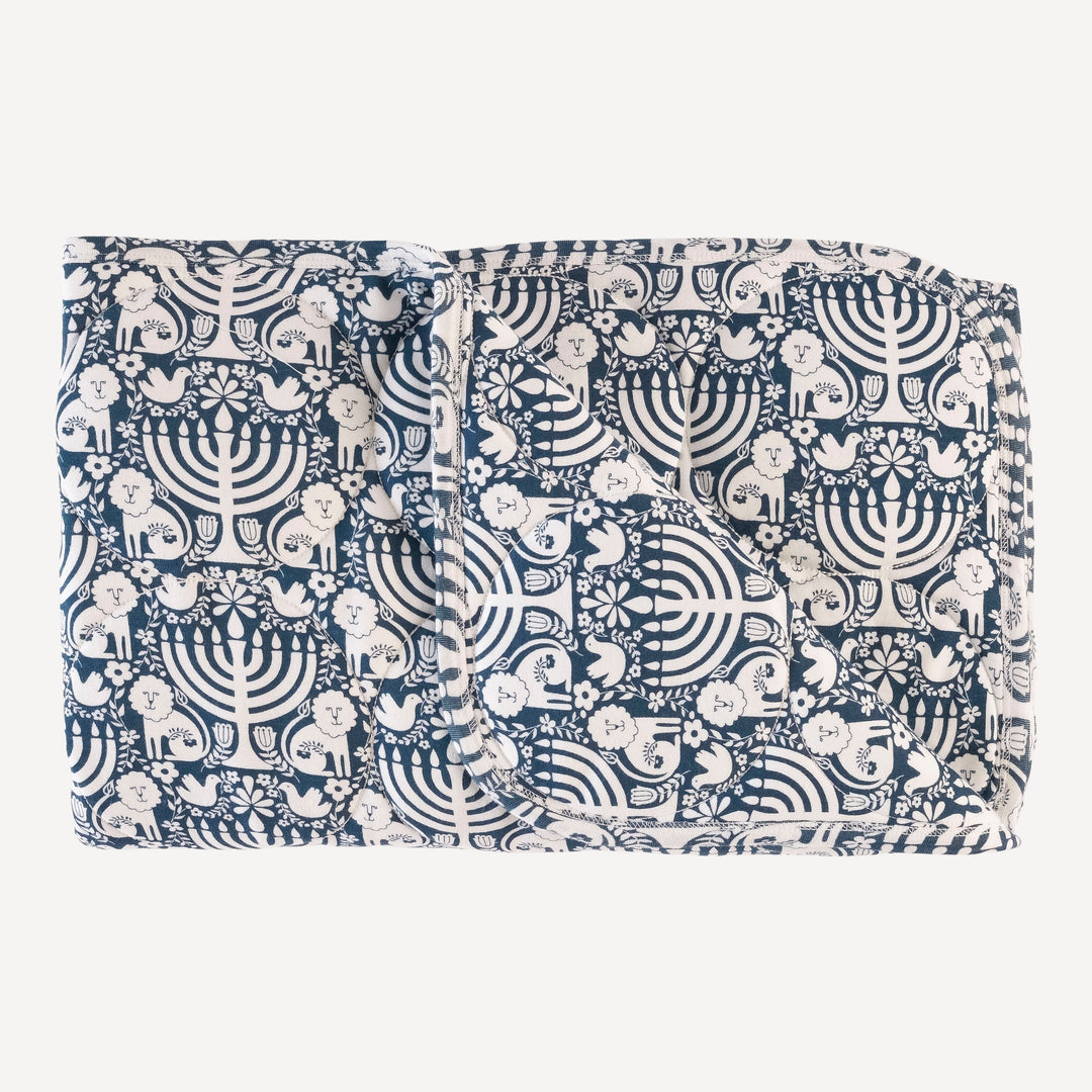 classic circle quilt | menorah | organic cotton interlock