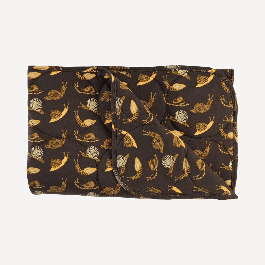classic circle quilt | neutral snails | organic cotton interlock
