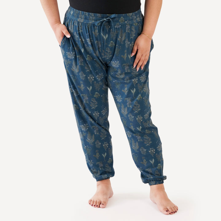 womens relaxed jogger | blue litho | modal