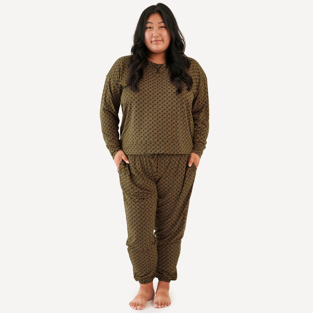 womens long sleeve relaxed jogger set | golden basketweave | bamboo