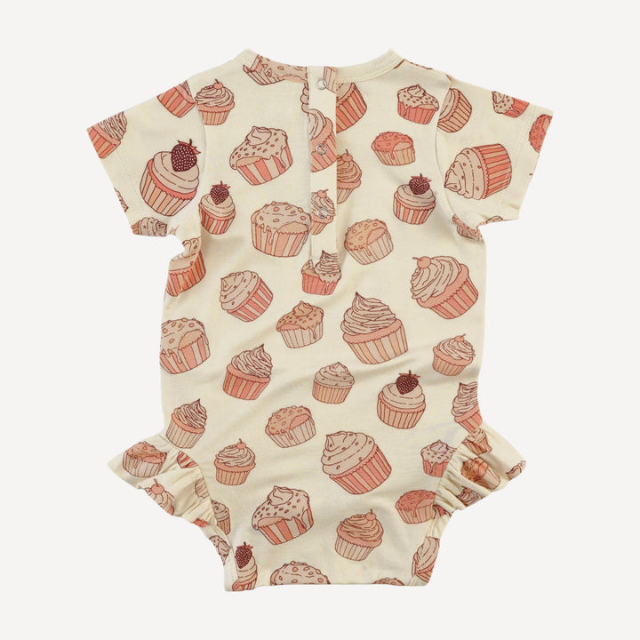 short sleeve ruffle leg bodysuit | strawberry cupcake | bamboo