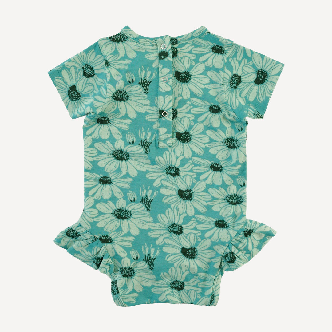 short sleeve ruffle leg bodysuit | green daisy | bamboo