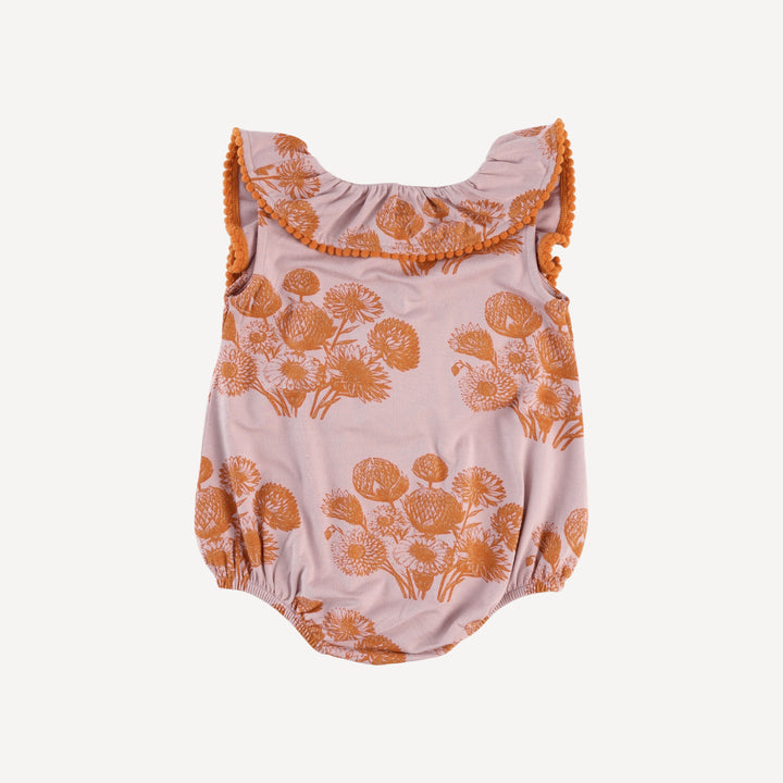 sleeveless ruffle button pom pom bubble | caramel dahlia | bamboo