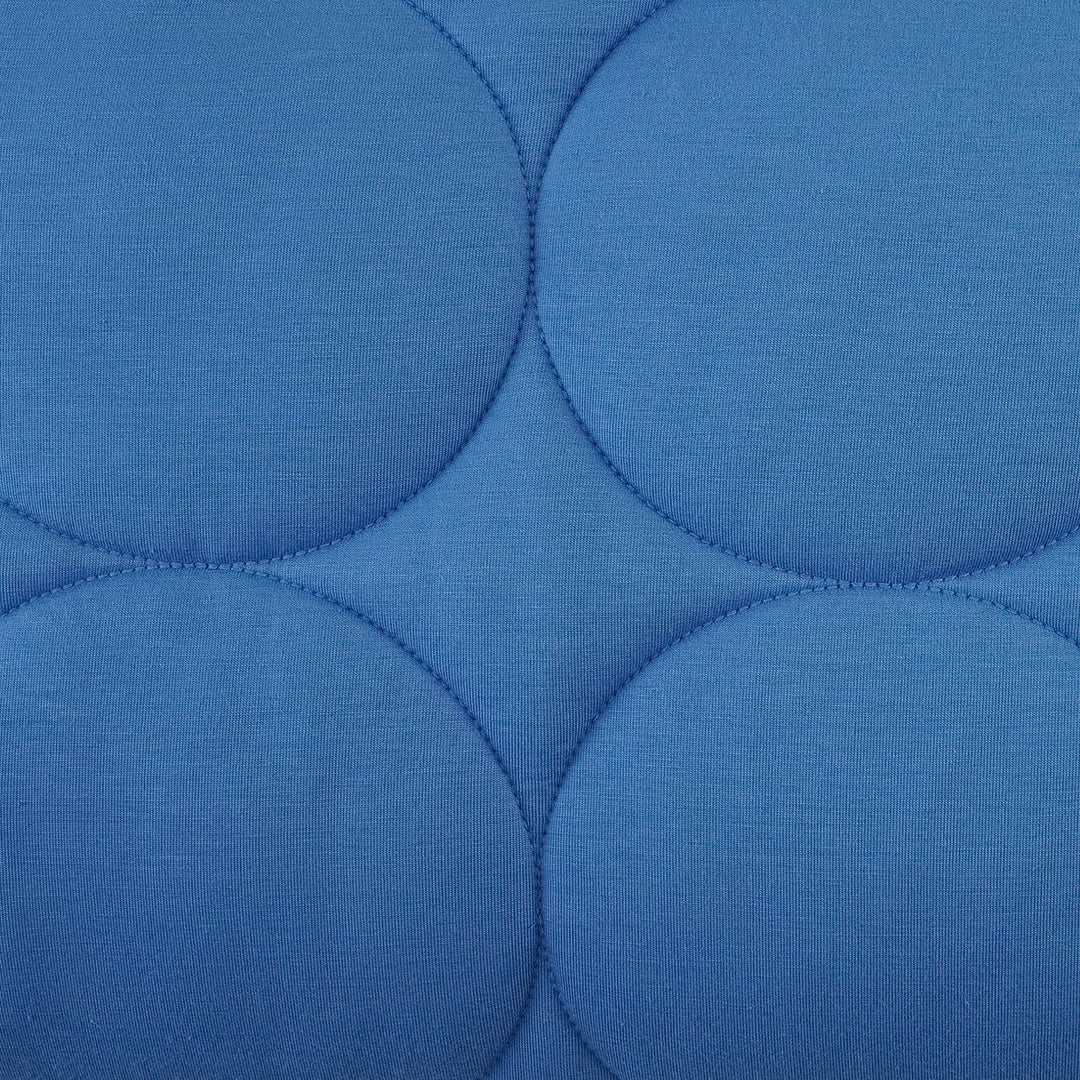 classic circle quilt | regatta | bamboo