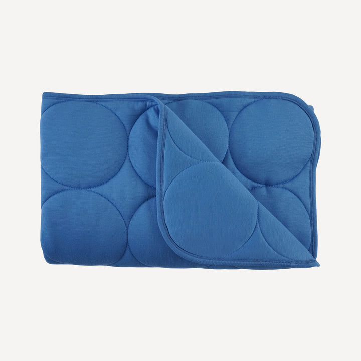 classic circle quilt | regatta | bamboo