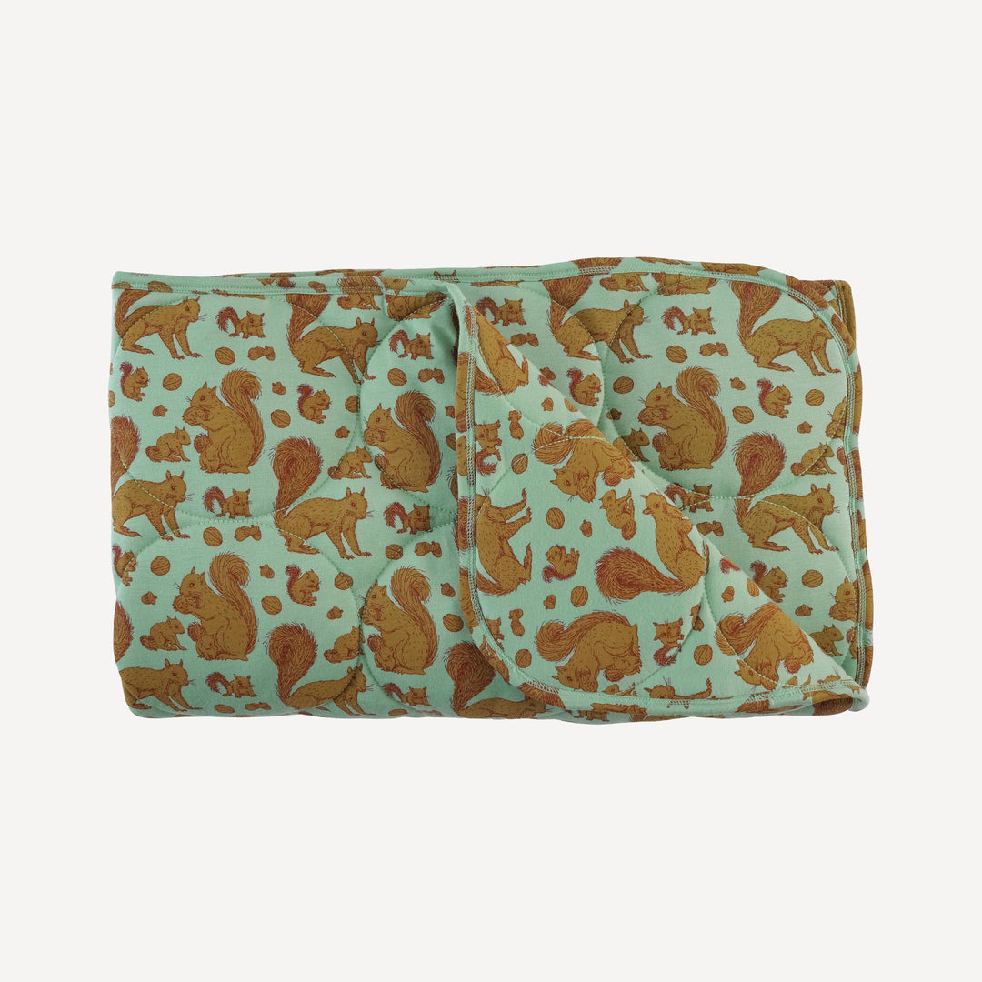 classic circle quilt | toffy squirrel | bamboo