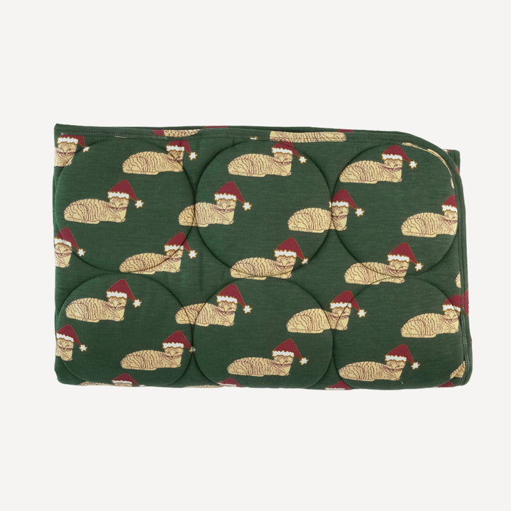 classic circle quilt | santa sleeping cat | bamboo