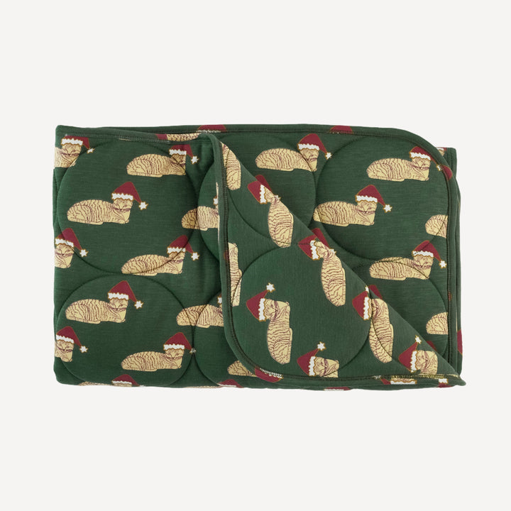 classic circle quilt | santa sleeping cat | bamboo