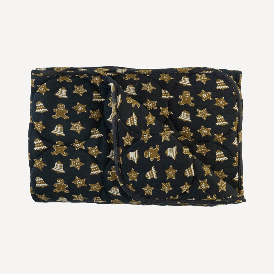 classic circle quilt | gingerbread cookies | bamboo