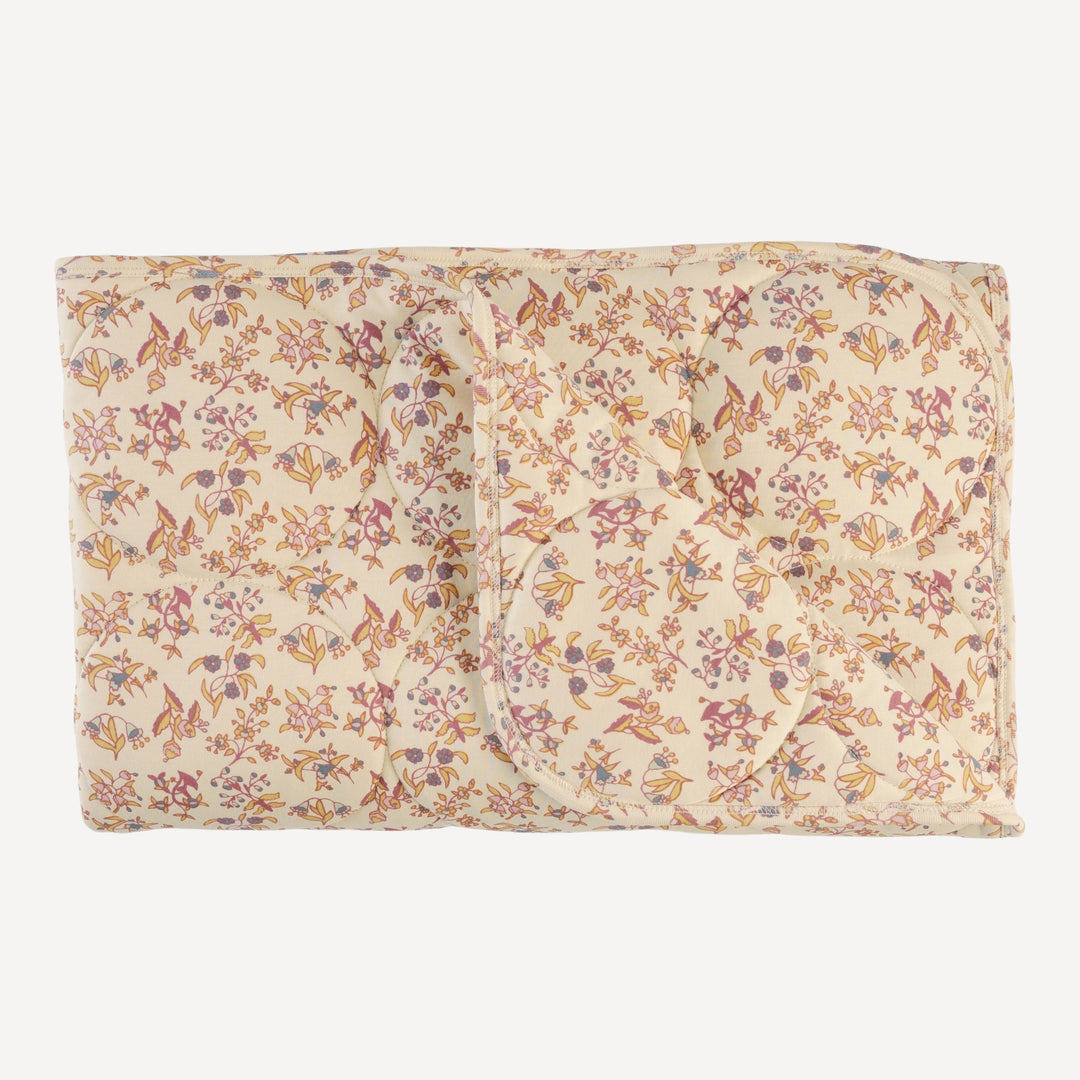 classic circle quilt | ditsy bouquet | organic cotton interlock