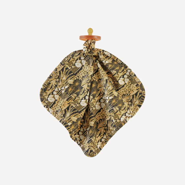 lovey | butterscotch foliage | bamboo