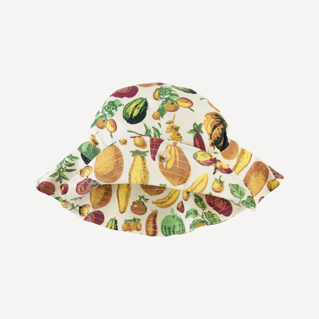 button sun hat | veggie garden | bamboo