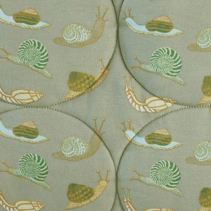 classic circle quilt | snails | organic cotton interlock