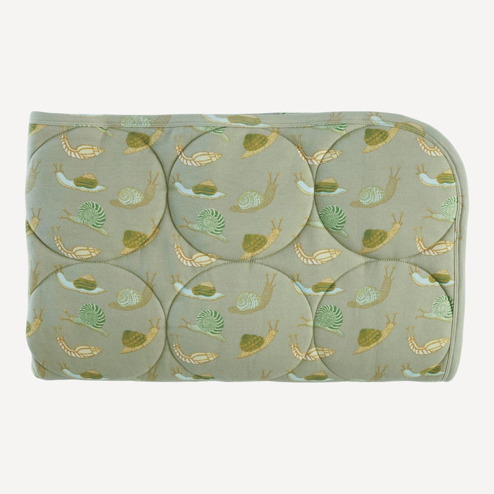 classic circle quilt | snails | organic cotton interlock