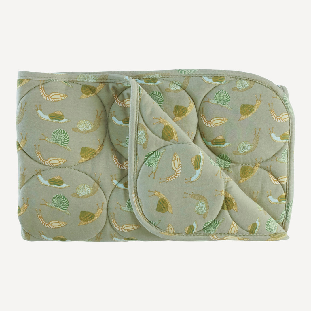 classic circle quilt | snails | organic cotton interlock