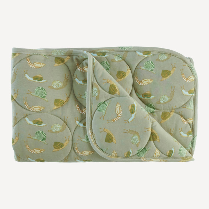 classic circle quilt | snails | organic cotton interlock