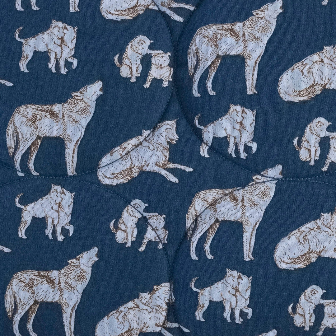 classic circle quilt | blue wolf family | organic cotton interlock