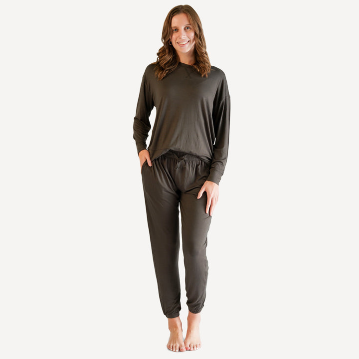 womens long sleeve boxy topstitch tee + relaxed jogger set | beluga | bamboo