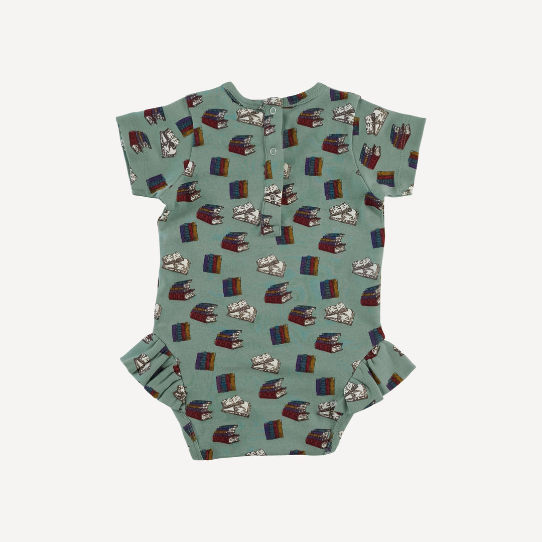 short sleeve ruffle leg bodysuit | books | organic cotton interlock