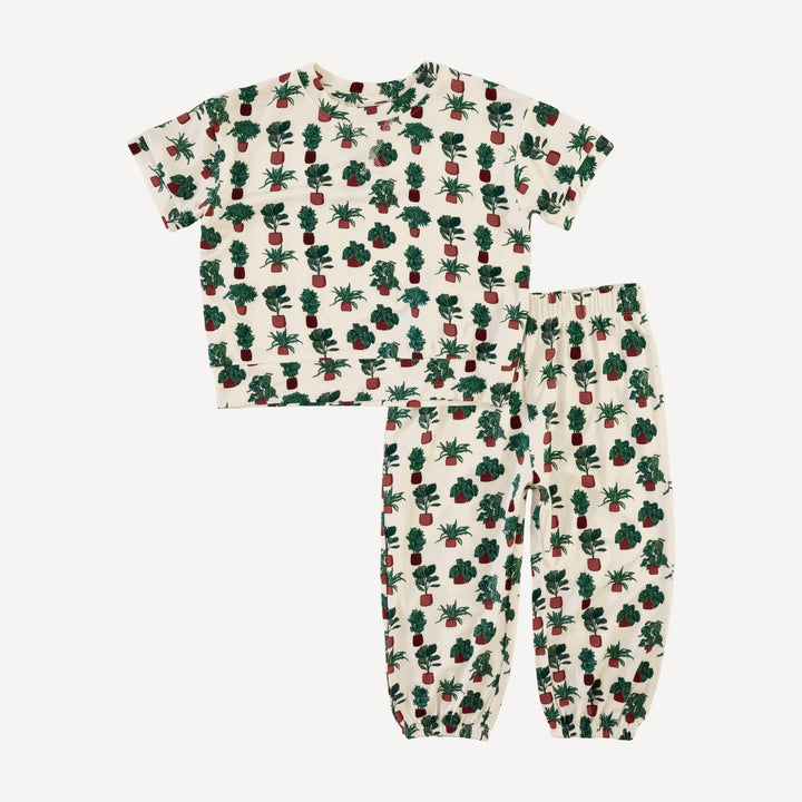 short sleeve jogger set | houseplants | bamboo