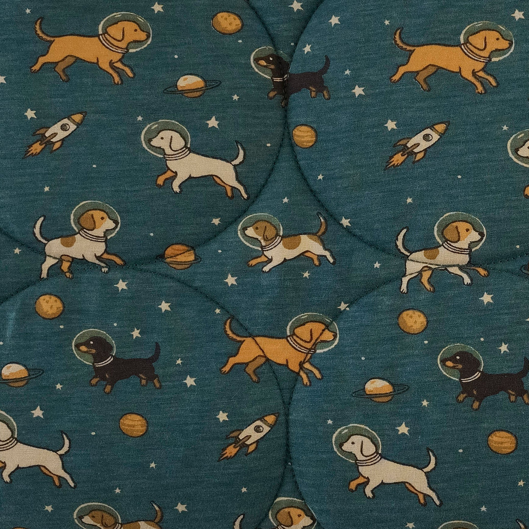 classic circle quilt | space pups | bamboo