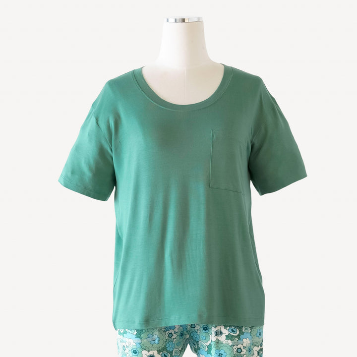 womens short sleeve pocket boxy tee | beryl green | bamboo