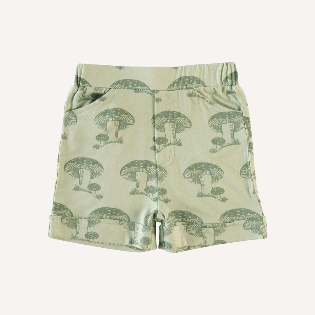 cuffed pocket short | green toadstool | bamboo