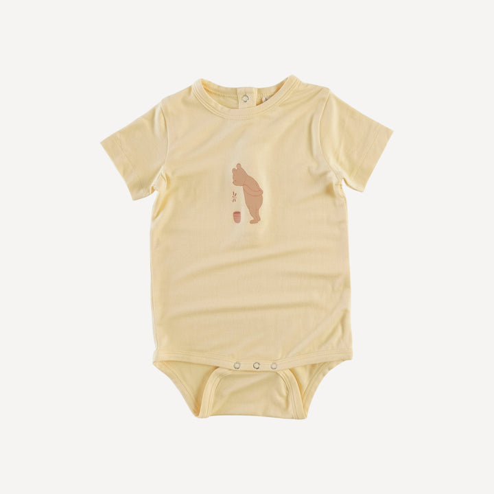 short sleeve pooh crew neck bodysuit | honey | bamboo