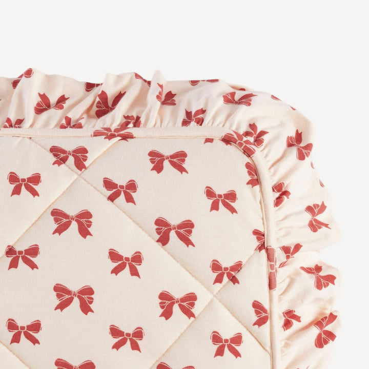 classic ruffle quilt | peach bows | bamboo