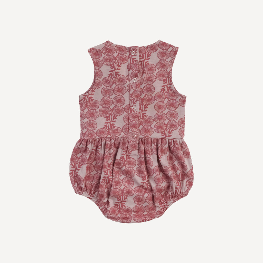 button tab bubble | petunia | bamboo