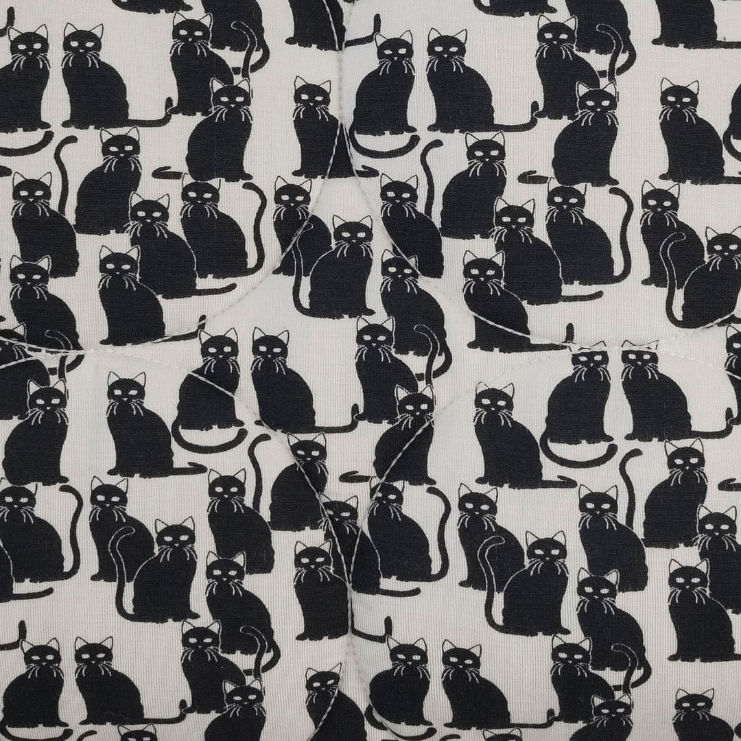 classic circle quilt | black cats | bamboo