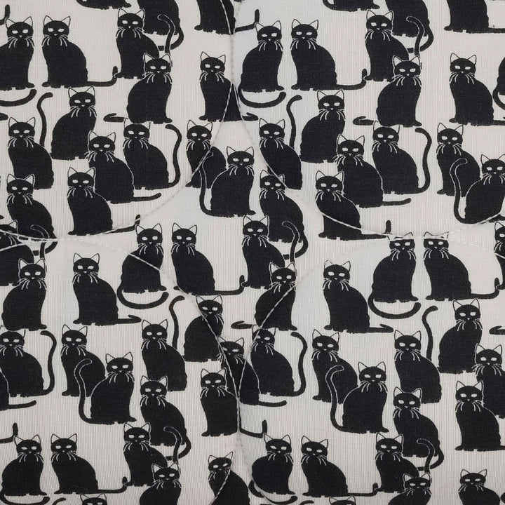 classic circle quilt | black cats | bamboo