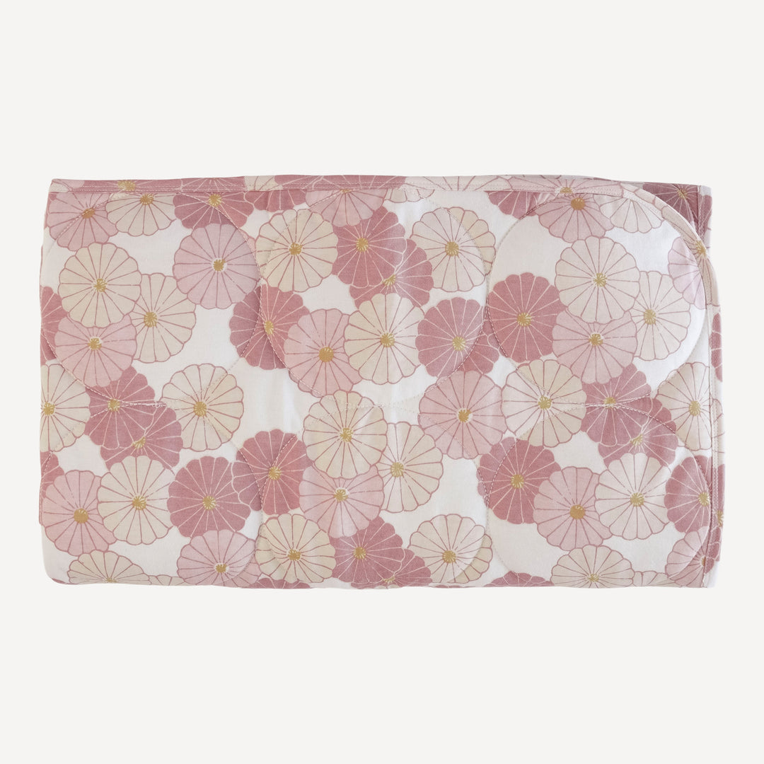 classic circle quilt | rose vintage daisy | organic cotton jersey