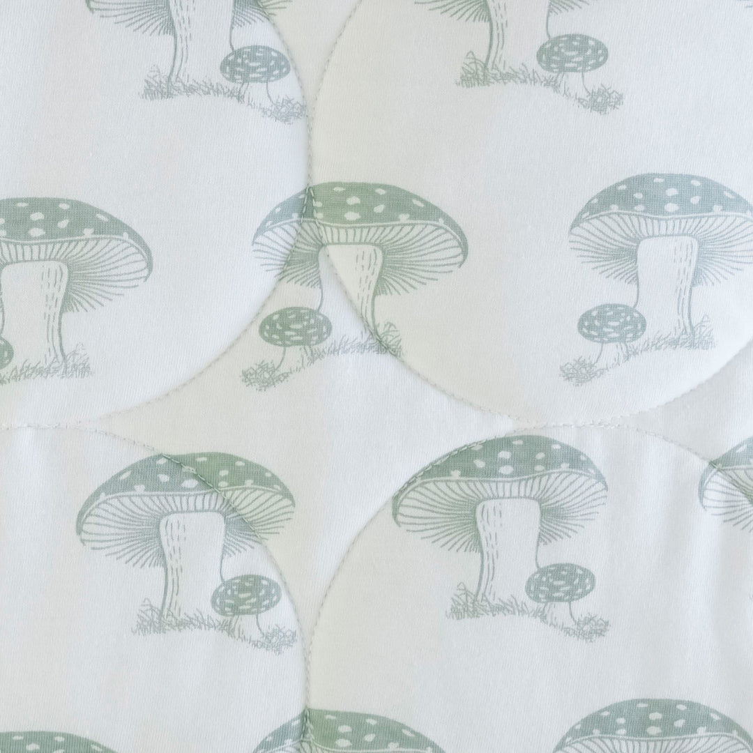 classic circle quilt | jadeite toadstool | organic cotton jersey