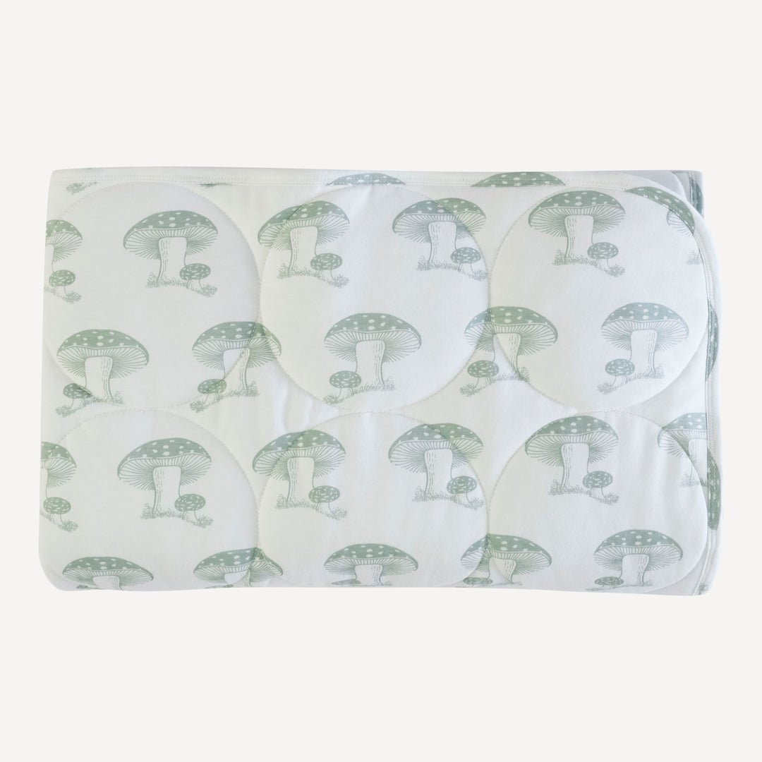 classic circle quilt | jadeite toadstool | organic cotton jersey