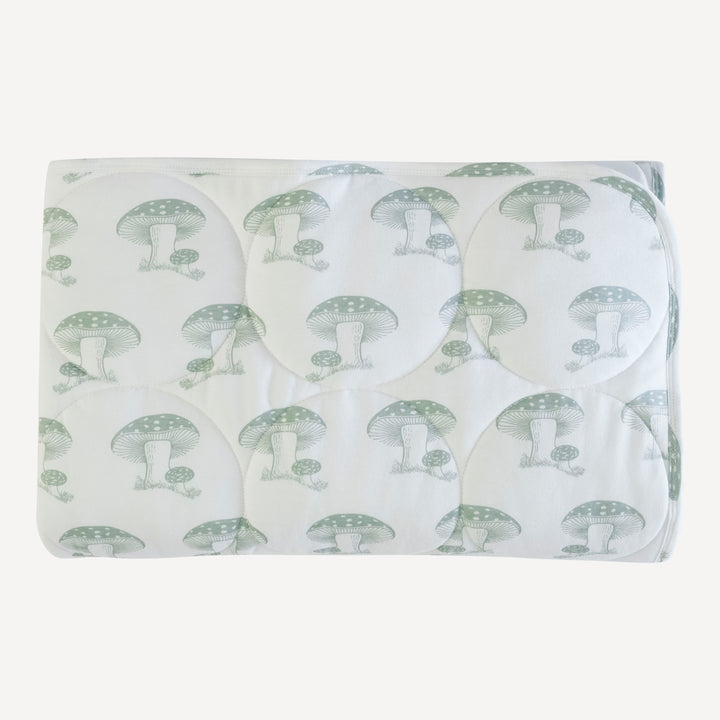 classic circle quilt | jadeite toadstool | organic cotton jersey